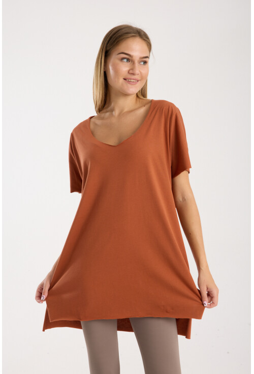 Kadın V Yaka Yırtmaçlı Oversize Basic Tişört