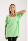 Kadın V Yaka Yırtmaçlı Oversize Basic Tişört